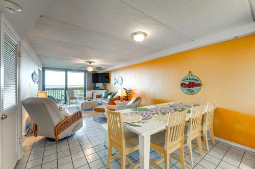 Breezy Port Aransas Condo with Beach Access and Views! in Mustang Beach, USA