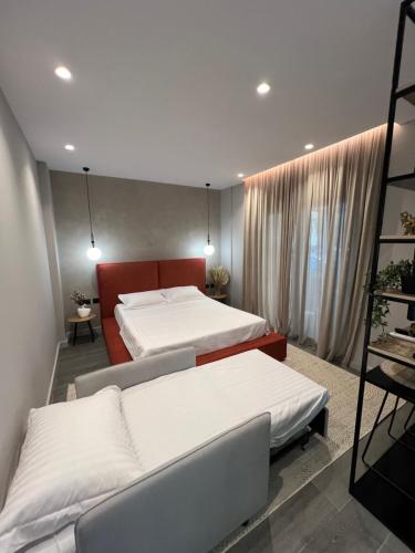 One-Bedroom Apartment image 8