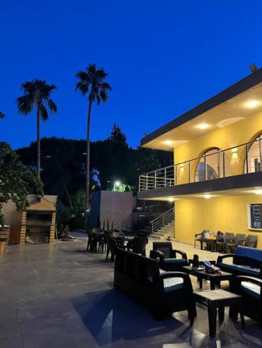 Evergreen Chalet in Salt