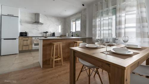 3 bedrooms, 5 beds