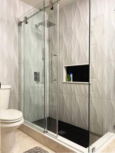 GSH1-Green Sweet Home-Disneyland and Little Saigon in Westminster, USA