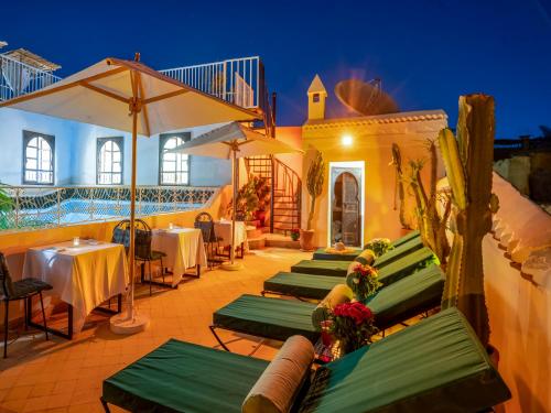 Riad Yalla habibi - main image