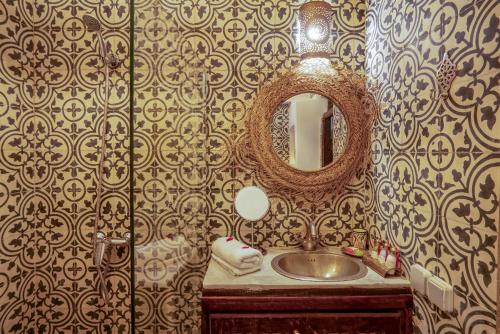 Riad Yalla habibi Room Type - Deluxe Double Room