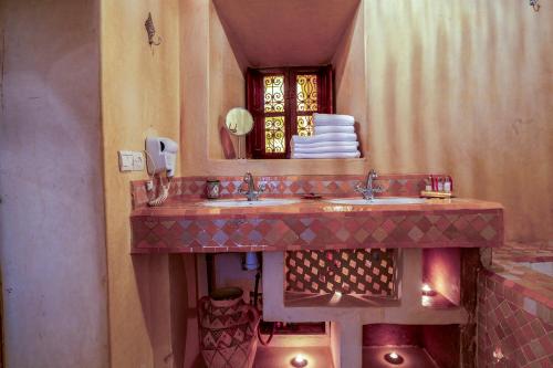 Riad Yalla habibi Room Type - Deluxe Double Room with Bath
