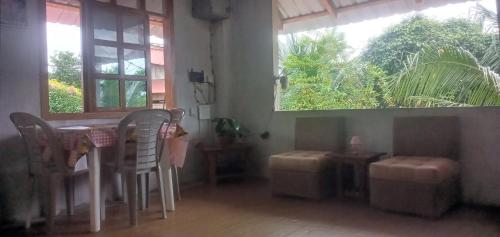 OCEANSURF hotel in Mompiche