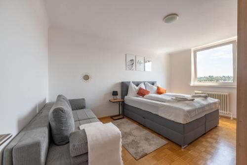  TAMLiving Zentrum Luxus Parken Messe WIFI Traumaussicht Sunrise&Sunset, Unterkunft in Graz