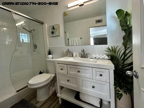 ArtGreen Studio in Westminster, USA