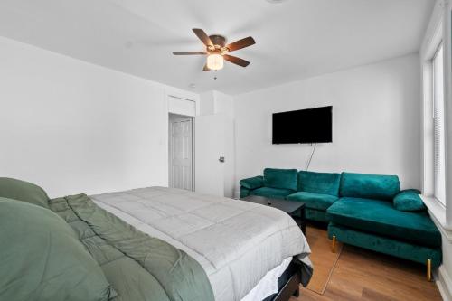 Charming 4-bedroom townhome in fabulous Washington with AC, WiFi Charming 4-bedroom townhome in fabulous Washington with AC, WiFi