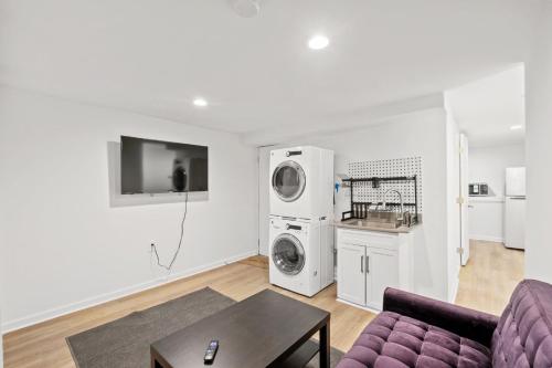 Charming 4-bedroom townhome in fabulous Washington with AC, WiFi Charming 4-bedroom townhome in fabulous Washington with AC, WiFi