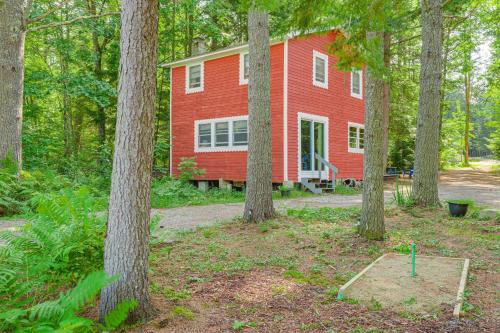 Quiet and Remote Waterfront Cottage on Panther Pond! - image 6