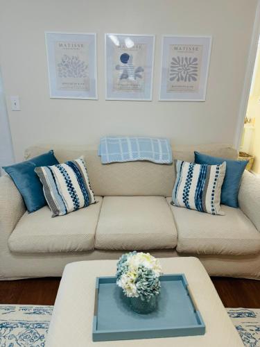 Countryside Carriage House with Pool Countryside Carriage House with Pool