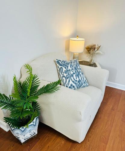 Countryside Carriage House with Pool Countryside Carriage House with Pool