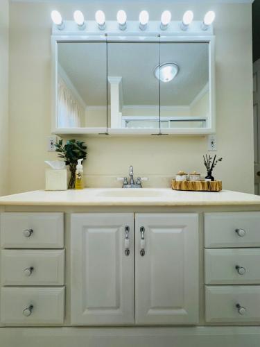 Countryside Carriage House with Pool Countryside Carriage House with Pool