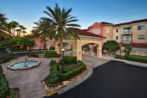 Marriott Grande Vista Luxury Studio - image 3