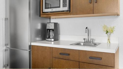 Marriott Desert Springs Villas I Guest Room Sleeps in Palm Desert, USA