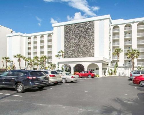 Have family fun in the sun at Daytona Beach in this resort 2BD condo in Daytona Beach, USA