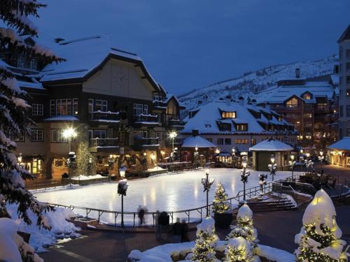 Outdoor lovers paradise enjoy this 1BD condo resort setting for all seasons of outdoor fun in Avon, USA