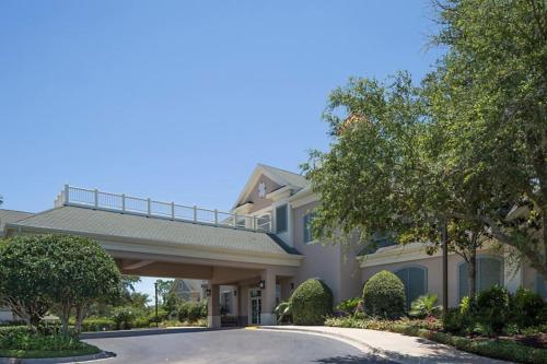 Find the Fountain of Youth in St Augustine in this 2BD condo with resort amenities in World Golf