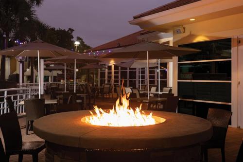 Have fun in this 2BD condo in a resort setting with close access to Orlando parks - main image