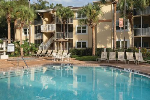Have fun in this 2BD condo in a resort setting with close access to Orlando parks - image 2
