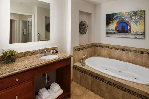 Family fun in this 2BD condo with multiple pools mini golf restaurants etc onsite - image 2