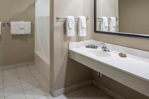 Smell the Chocolate from Hershey Park in this great resort 2BD vacation condo - image 13