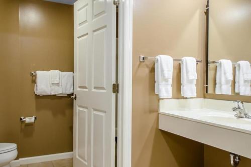 Smell the Chocolate from Hershey Park in this great resort 2BD vacation condo - image 7