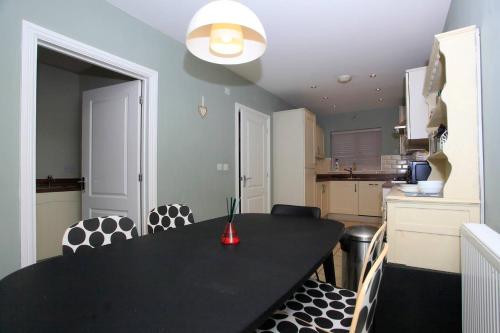 Spacious & Modern Retreat Garden Free Parking!, Peterborough (Foto 6)