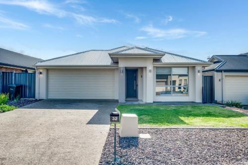 32 Blanche Pde Hindmarsh Island - No Linen Included in Hindmarsh Island