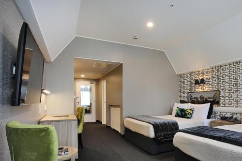 Ascot Park Hotel in Invercargill