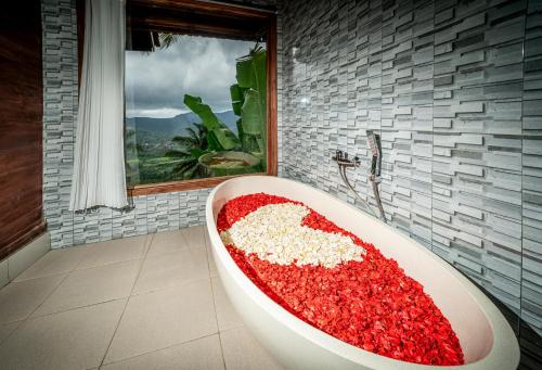 Bathroom, Cemara Green Hill in Sidemen