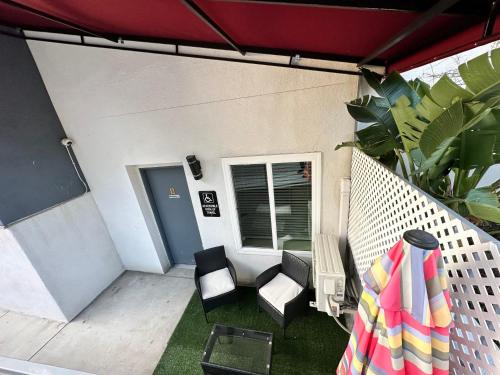 Studio with Private Entrance next to Balboa Park - image 11