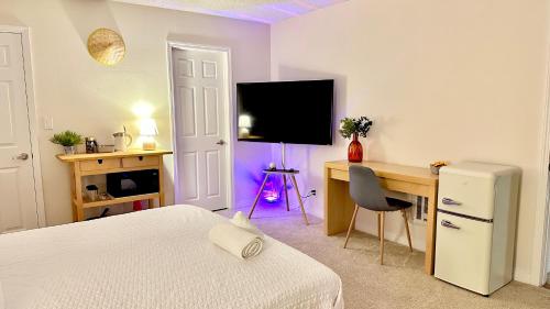 Oceanside Serenity, Private Room & Bathroom