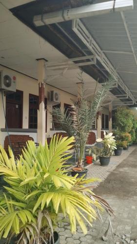 Exterior view, Hotel Kawsar Syariah near Pebuahan Beach