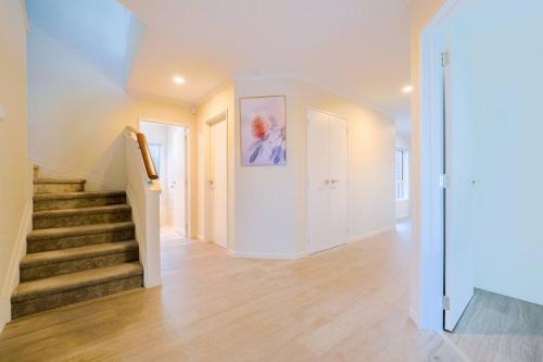 Three-Bedroom Home in Somerville, Окленд (фото 9)