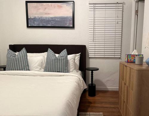 Modern Eclectic 1BR by Downtown, Airport & More in San Diego, USA