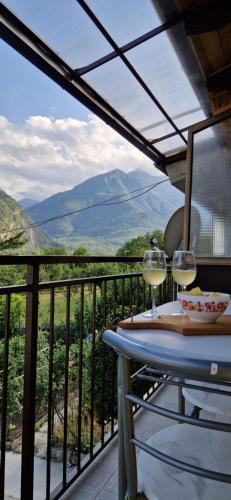 View, Il portico in Valdieri