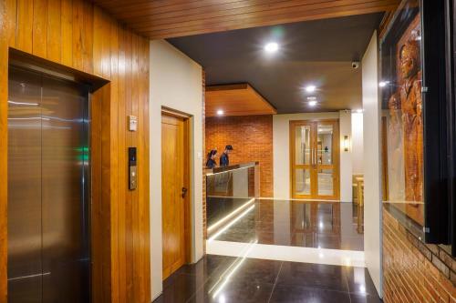 Sajiwa Inn and Suite Hotel in Bulu