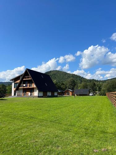 A szálláshely kívülről, The North Legend in Strimtura