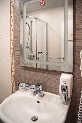 Three Dolphins Hotel with Rooftop terracе Three Dolphins Hotel with Rooftop terracе