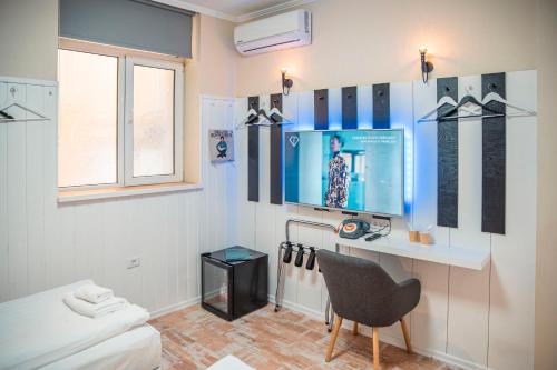 Three Dolphins Hotel with Rooftop terracе Three Dolphins Hotel with Rooftop terracе