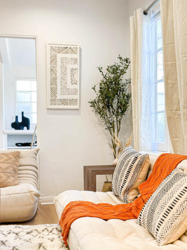 Stylish 2BR Apt Near LA Hotspots- DOH2 - WW in Los Angeles, USA