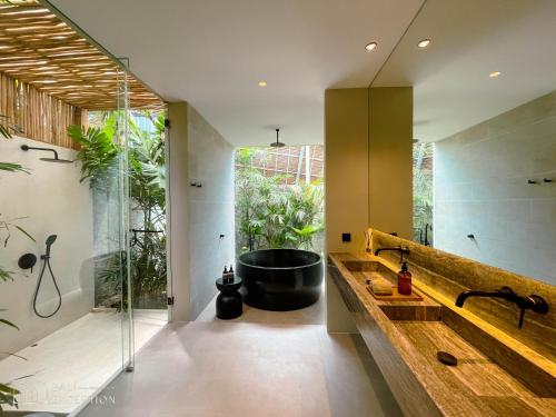 Villa with Private Pool image 9