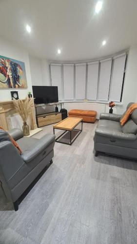 Freshen - up Stays Birmingham Spacious 3-Bed Contractor & Insurance Accommodation Parking Garden, Birmingham (foto 7)