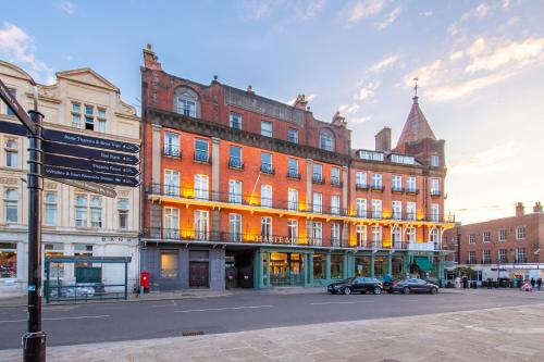 Exterior view, Harte And Garter Hotel in Windsor