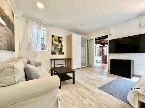 Oasis Garden - Tap to explore photos