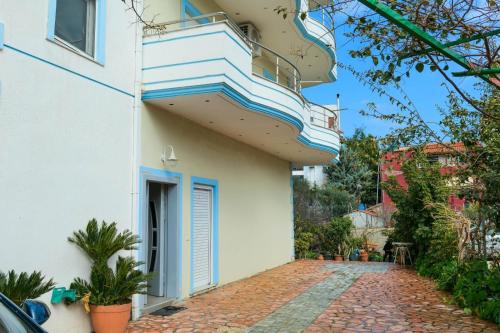 Three-Bedroom Apartment image 3