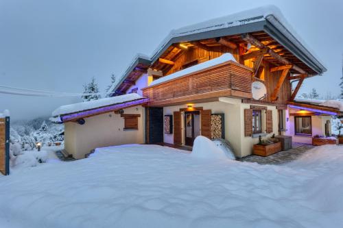 ทัศนียภาพภายนอกโรงแรม, *Nouveau* Chalet Chamonix Cottage in เล ปราซ ด็อง บาส