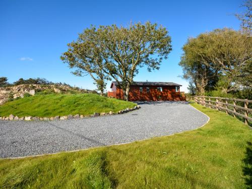 Ffrwd Lodge - image 2