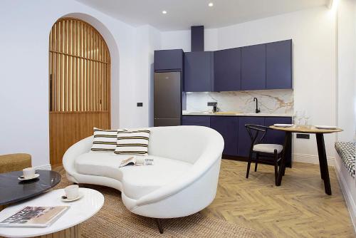 One-Bedroom Apartment image 10